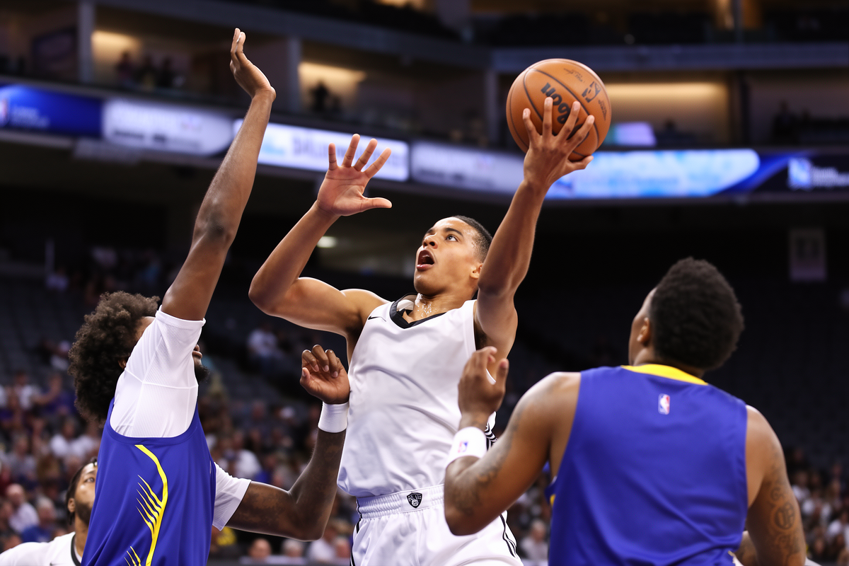 贝博体育 - 路易斯维尔新星米卡尔·布朗 Jr.：夏季联赛首秀绽放 NBA 梦想 - BB体育